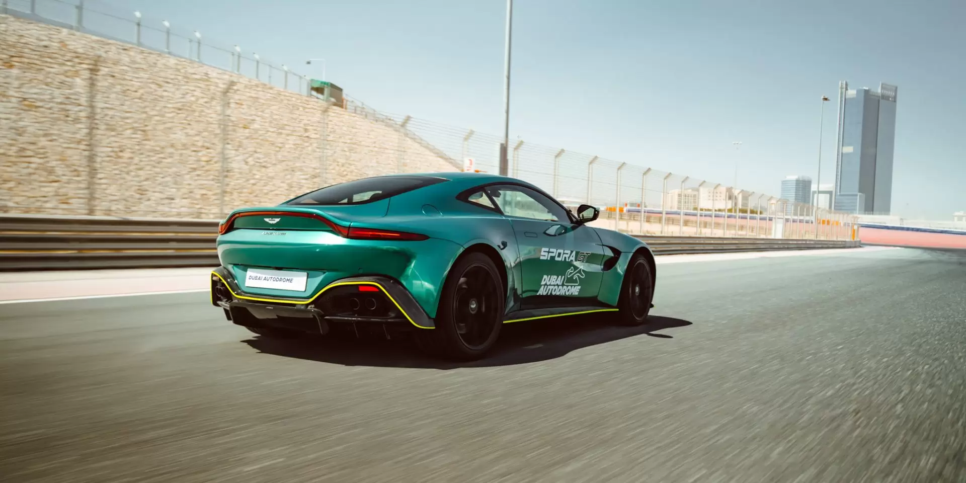 dubai autodrome driving experiences